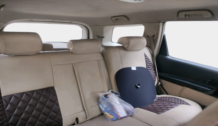 2015 Mahindra XUV500 W4, Diesel, Manual, 1,82,129 km, interior