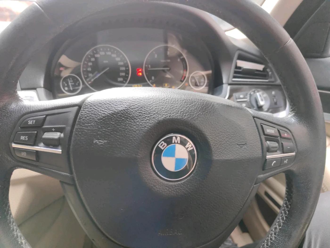 2011 BMW 5 Series 520D 2.0, Diesel, Automatic, 1,43,524 km, interior
