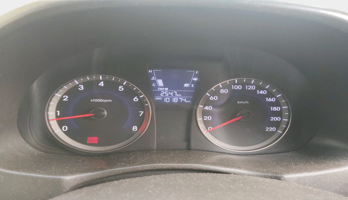 2013 Hyundai Verna FLUIDIC 1.6 VTVT EX, Petrol, Manual, 1,01,874 km, interior