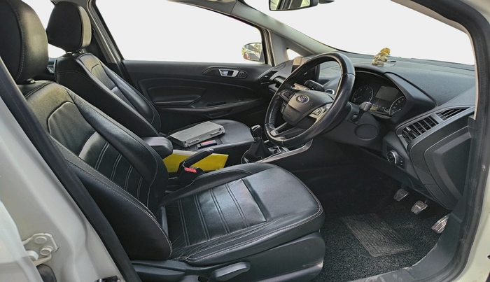 2019 Ford Ecosport TITANIUM + 1.5L DIESEL, Diesel, Manual, 1,36,689 km, interior