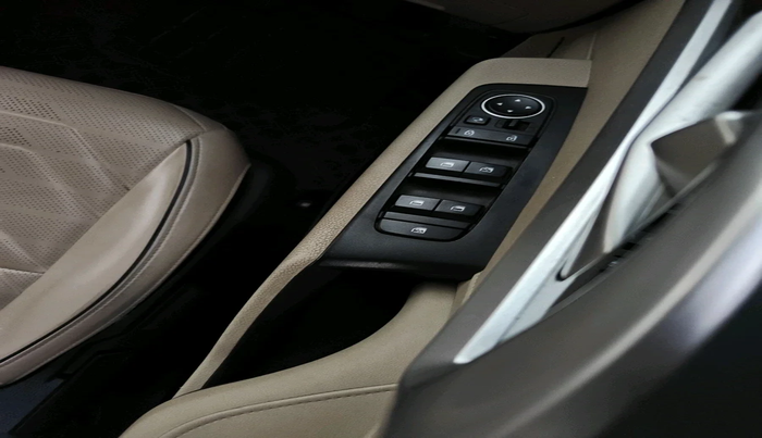 2022 KIA CARENS LUXURY PLUS 1.5 DIESEL AT 7 STR, Diesel, Automatic, 36,952 km, interior