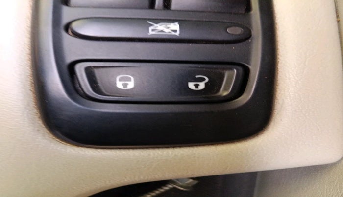 2017 Jeep Compass LIMITED 2.0 DIESEL, Diesel, Manual, 1,48,163 km, interior