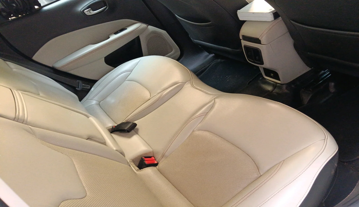 2017 Jeep Compass LIMITED 2.0 DIESEL, Diesel, Manual, 1,48,163 km, interior