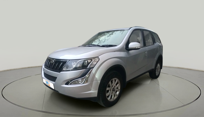2017 Mahindra XUV500 W10 AT, Diesel, Automatic, 1,04,000 km, exterior