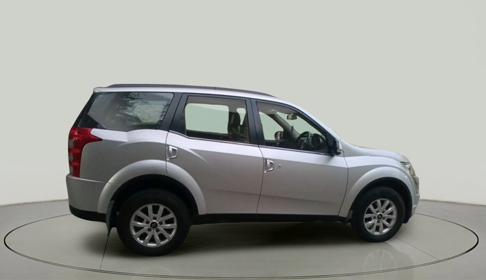 2017 Mahindra XUV500 W10 AT, Diesel, Automatic, 1,04,000 km, exterior