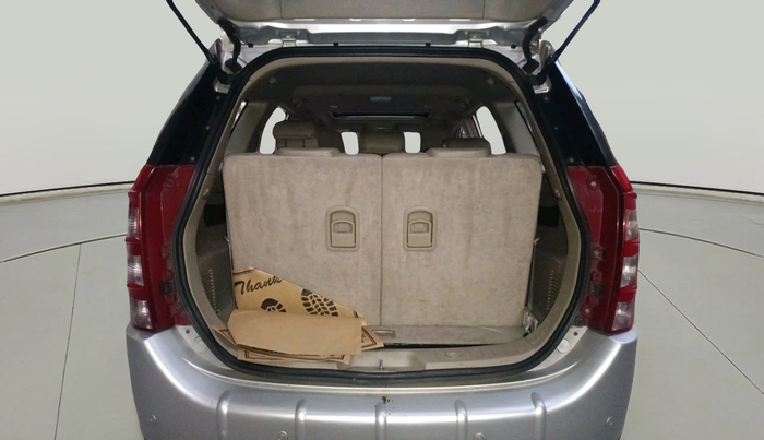 2017 Mahindra XUV500 W10 AT, Diesel, Automatic, 1,04,000 km, exterior