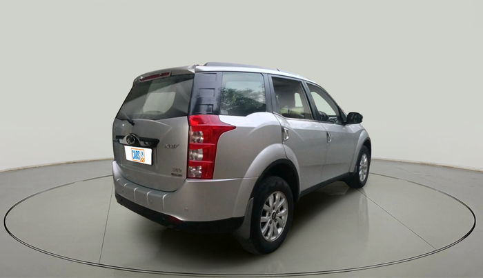 2017 Mahindra XUV500 W10 AT, Diesel, Automatic, 1,04,000 km, exterior