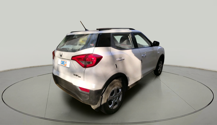 2023 Mahindra XUV300 W6 1.2 PETROL, Petrol, Manual, 13,383 km, exterior