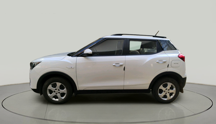 2023 Mahindra XUV300 W6 1.2 PETROL, Petrol, Manual, 13,383 km, exterior
