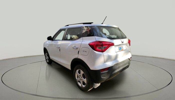 2023 Mahindra XUV300 W6 1.2 PETROL, Petrol, Manual, 13,383 km, exterior