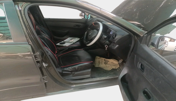 2023 Renault Kwid RXT 1.0 AMT, Petrol, Automatic, 42,043 km, interior