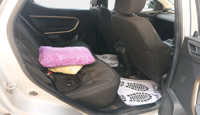 2022 Renault Kiger RXT AMT, Petrol, Automatic, 17,439 km, interior