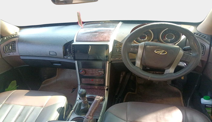 2011 Mahindra XUV500 W6, Diesel, Manual, 1,21,957 km, interior