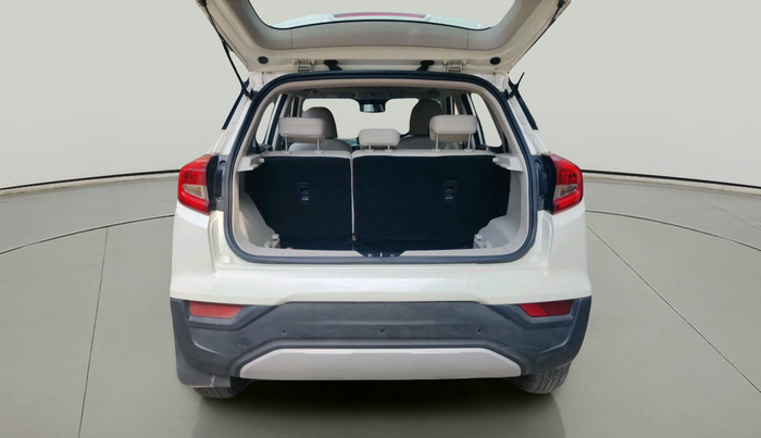 2023 Mahindra XUV300 W8 (O) 1.5 DIESEL AMT, Diesel, Automatic, 78,824 km, exterior