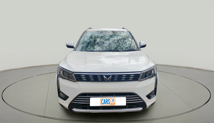 2023 Mahindra XUV300 W8 (O) 1.5 DIESEL AMT, Diesel, Automatic, 78,824 km, exterior