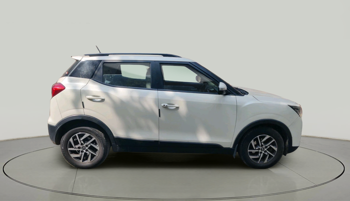 2023 Mahindra XUV300 W8 (O) 1.5 DIESEL AMT, Diesel, Automatic, 78,824 km, exterior