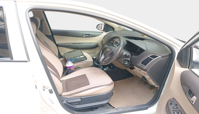 2013 Hyundai i20 SPORTZ 1.2, Petrol, Manual, 55,209 km, interior