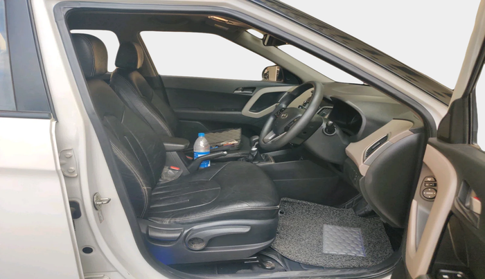 2017 Hyundai Creta SX PLUS 1.6 PETROL, Petrol, Manual, 52,373 km, interior