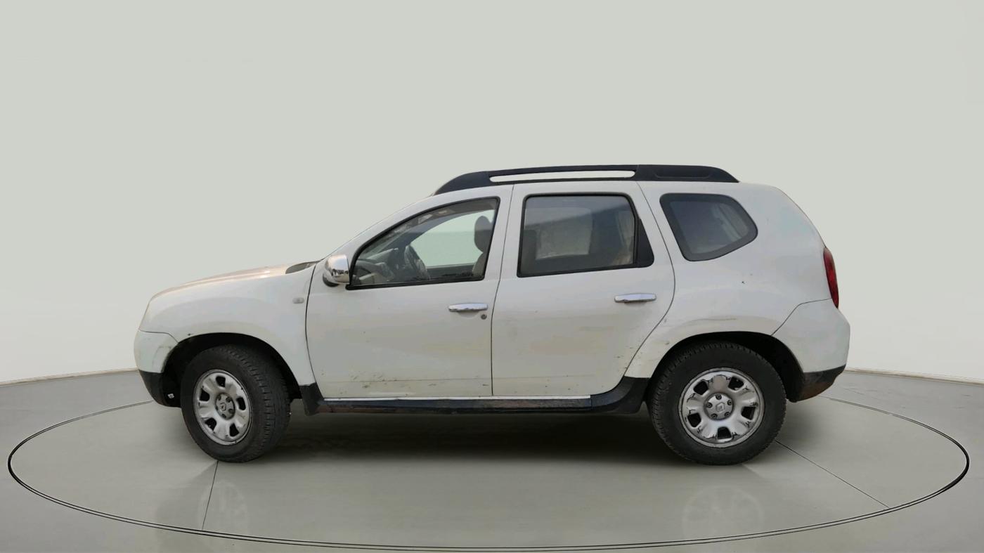 2013 Renault Duster RXE PETROL, CNG, Manual, 1,37,744 km, exterior