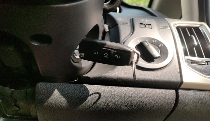 2018 Tata Hexa XTA 4X2 6 STR, Diesel, Automatic, 59,442 km, interior