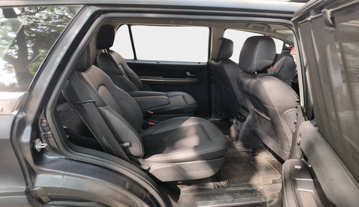 2018 Tata Hexa XTA 4X2 6 STR, Diesel, Automatic, 59,442 km, interior