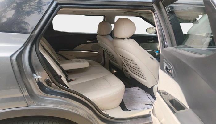 2024 Mahindra XUV400 EL 7.2 KW, Electric, Automatic, 60,845 km, interior