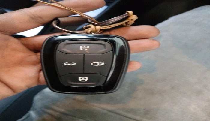 2022 Tata PUNCH CREATIVE AMT 1.2 RTN DUAL TONE, Petrol, Automatic, 6,278 km, interior