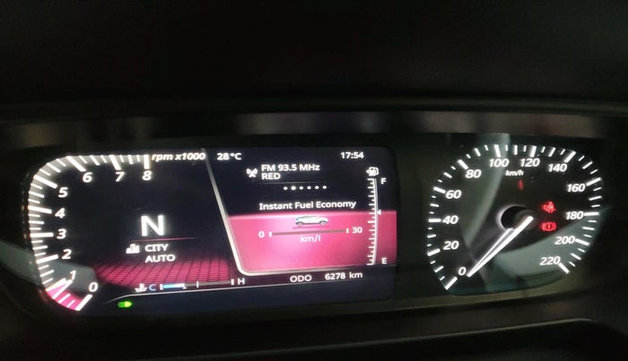 2022 Tata PUNCH CREATIVE AMT 1.2 RTN DUAL TONE, Petrol, Automatic, 6,278 km, interior