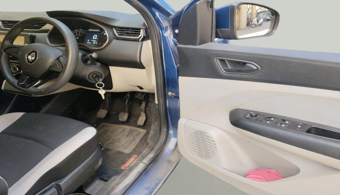 2019 Renault TRIBER RXT, Petrol, Manual, 48,301 km, interior