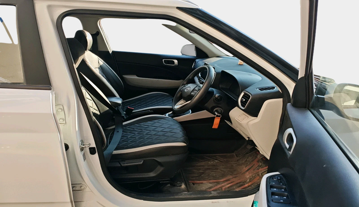 2024 Hyundai VENUE S(O) 1.2, Petrol, Manual, 12,260 km, interior