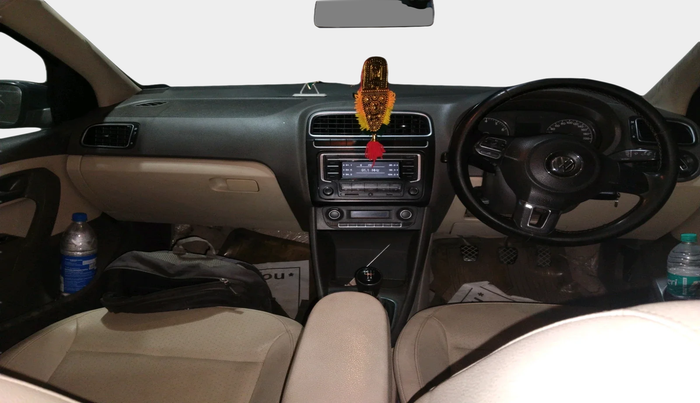 2013 Volkswagen Vento HIGHLINE 1.6 MPI, Petrol, Manual, 83,014 km, interior