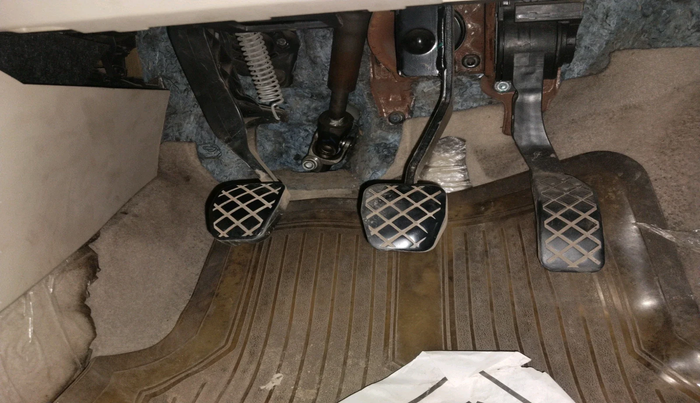 2013 Volkswagen Vento HIGHLINE 1.6 MPI, Petrol, Manual, 83,014 km, interior