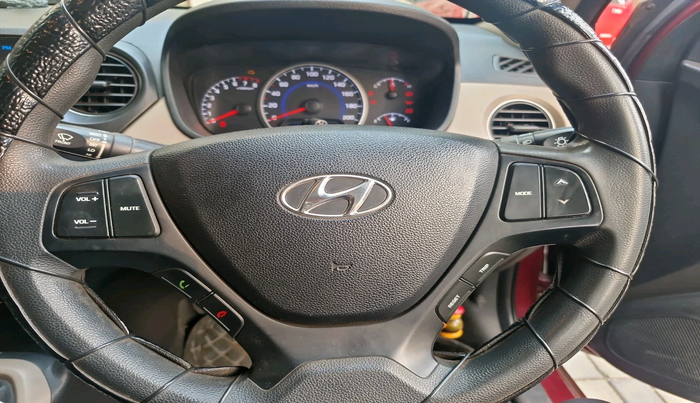 2016 Hyundai Grand i10 SPORTZ 1.2 KAPPA VTVT, Petrol, Manual, 1,24,545 km, interior