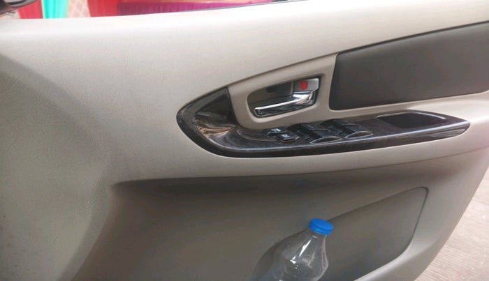 2014 Toyota Innova 2.5 ZX 7 STR, Diesel, Manual, 92,814 km, interior