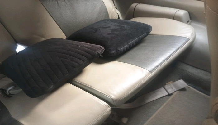 2014 Toyota Innova 2.5 ZX 7 STR, Diesel, Manual, 92,814 km, interior