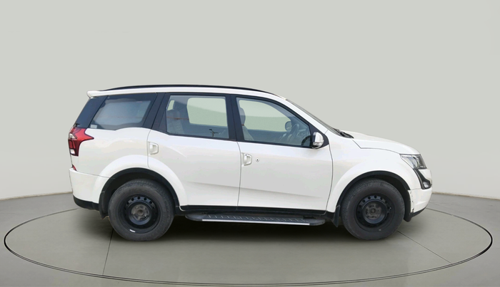 2019 Mahindra XUV500 W7, Diesel, Manual, 62,239 km, exterior