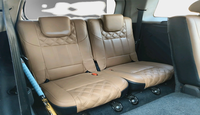 2019 Mahindra XUV500 W7, Diesel, Manual, 62,239 km, interior