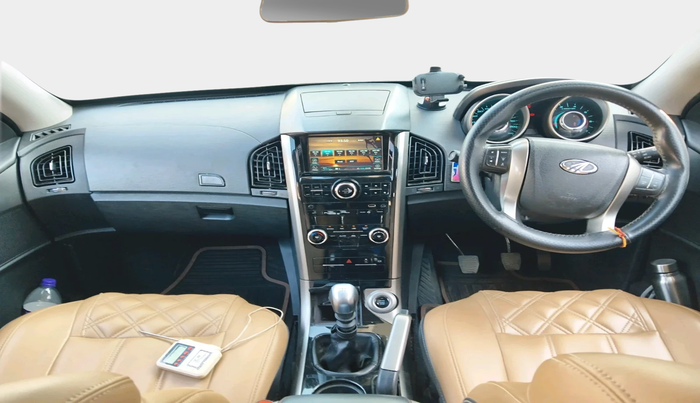 2019 Mahindra XUV500 W7, Diesel, Manual, 62,239 km, interior