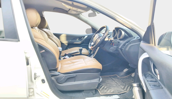 2019 Mahindra XUV500 W7, Diesel, Manual, 62,239 km, interior