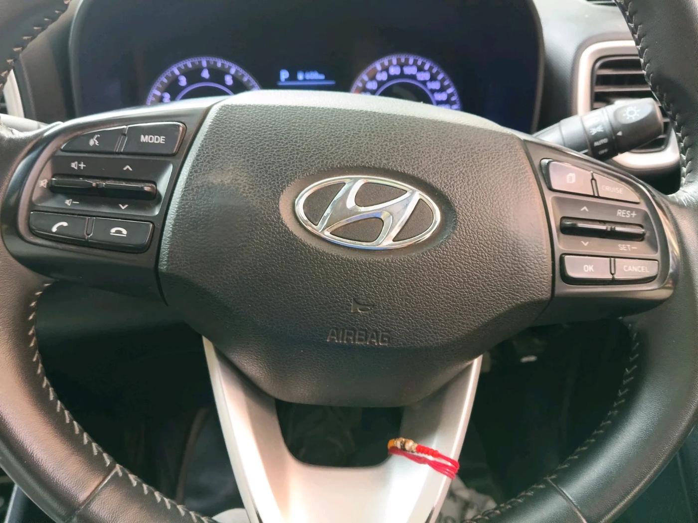 2019 Hyundai VENUE SX PLUS 1.0 TURBO DCT, Petrol, Automatic, 61,683 km, interior