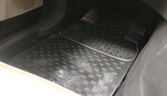 2014 Fiat Punto EVO EMOTION 1.4, Petrol, Manual, 26,040 km, interior