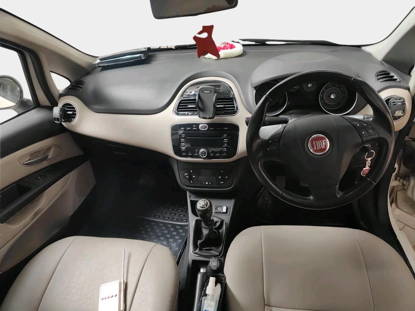 2014 Fiat Punto EVO EMOTION 1.4, Petrol, Manual, 26,040 km, interior