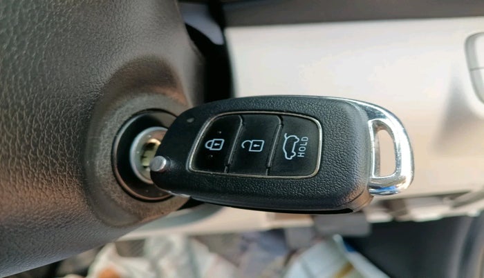 2022 Hyundai VENUE S 1.2, Petrol, Manual, 51,137 km, interior