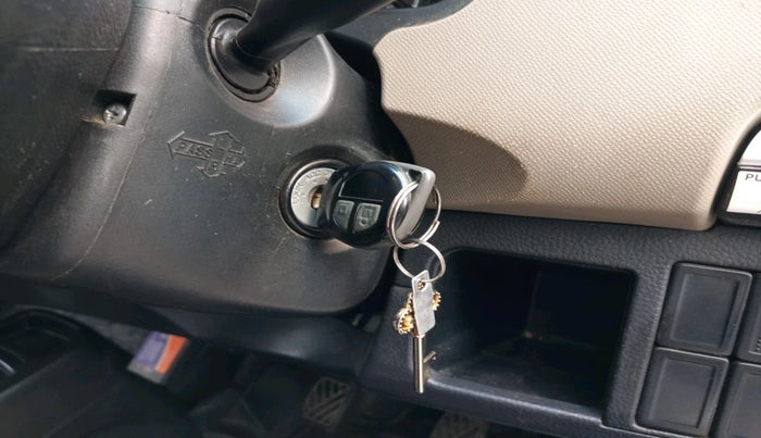 2014 Maruti Wagon R 1.0 VXI, Petrol, Manual, 76,356 km, interior