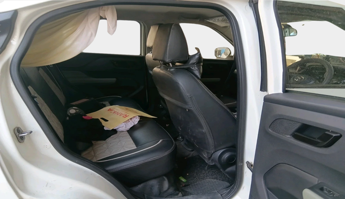 2023 Tata PUNCH ADVENTURE AMT, Petrol, Automatic, 57,387 km, interior