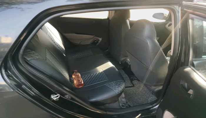 2013 Hyundai Grand i10 MAGNA 1.1 CRDI, Diesel, Manual, 97,886 km, interior