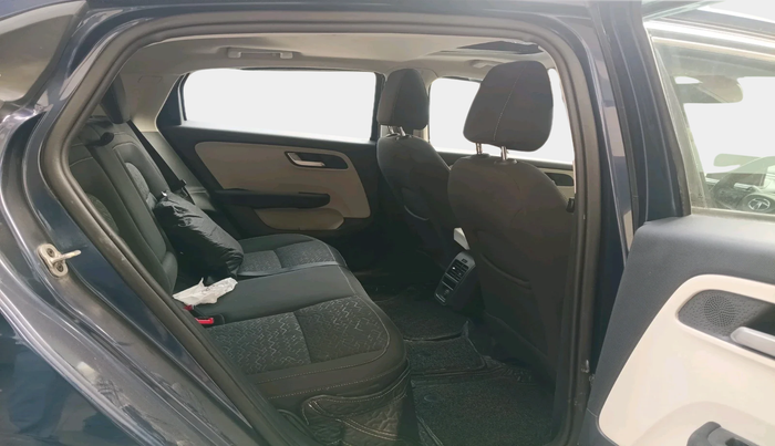 2023 Tata ALTROZ XZ PLUS SUNROOF CNG, CNG, Manual, 32,687 km, interior