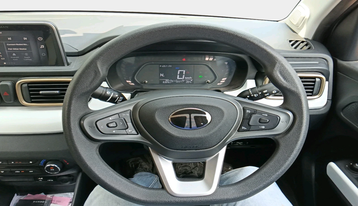 2024 Tata PUNCH ACCOMPLISHED DAZZLE PACK AMT, Petrol, Automatic, 6,328 km, interior