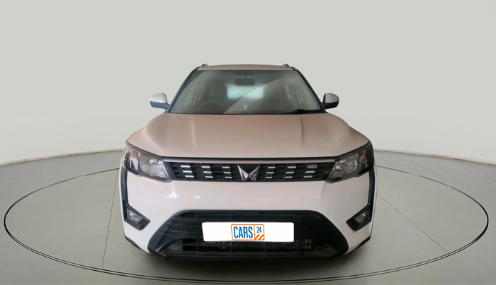 2023 Mahindra XUV300 W6 1.2 PETROL AMT, Petrol, Automatic, 31,510 km, exterior