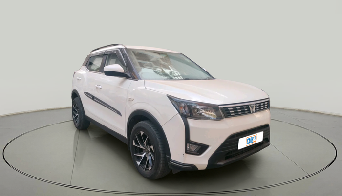 2023 Mahindra XUV300 W6 1.2 PETROL AMT, Petrol, Automatic, 31,510 km, exterior